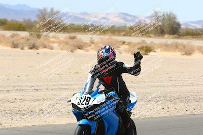 media/Apr-17-2022-CVMA (Sun) [[f474cfa795]]/Race 14 500 Supersport-350 Supersport (Holeshot)/